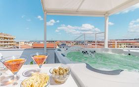 Skyfive Water Apartment